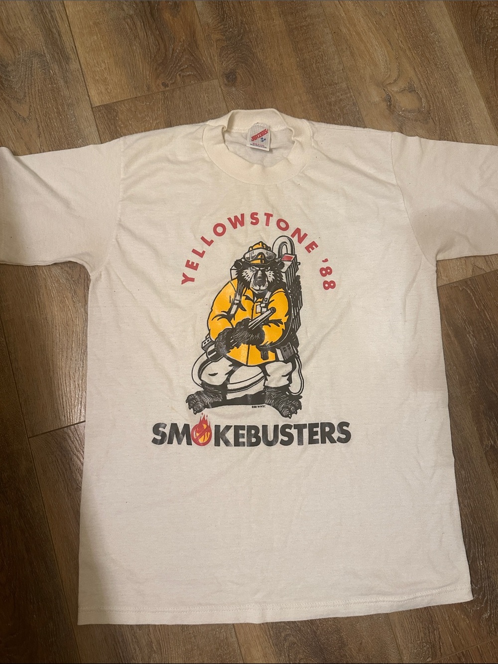 Jerzees White Yellowstone '88 Smokebusters Short Sleeve Tee M. 38/40